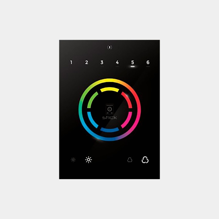 Consola DMX Essential, 1024 canales, acabado negro. Conectividad Wifi, 36 Escenas Permite control de Color Regulación y velocida