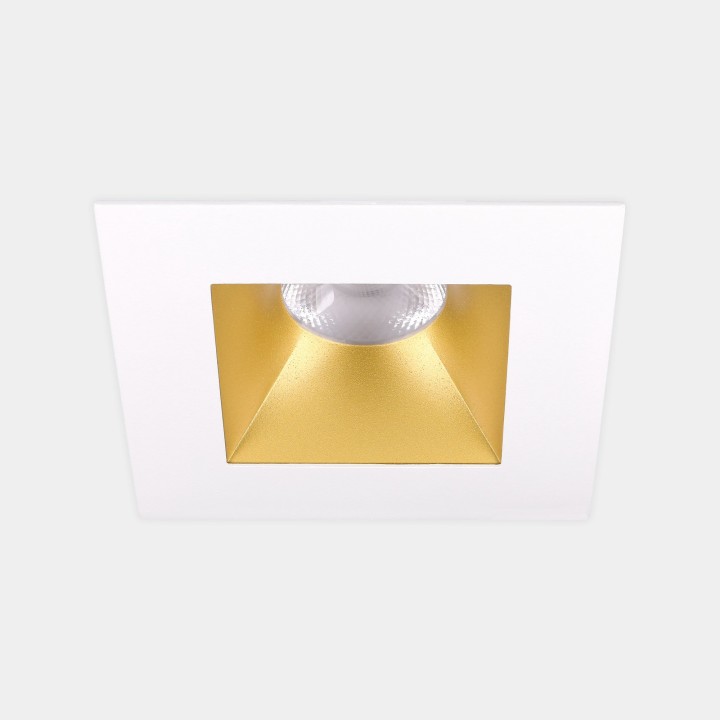 Downlight Play Deco Symmetrical Square Fixed 10.5 Blanco cálido - 3000K CRI 90 7.7º ON-OFF Blanco/Oro IN IP20 / OUT IP54 537lm L