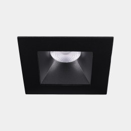 Downlight Play Deco Symmetrical Square Fixed 10.5 Blanco cálido - 3000K CRI 90 7.7º ON-OFF Negro/Negro IN IP20 / OUT IP54 537lm 