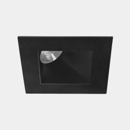 Downlight Play Deco Asymmetrical Square Fixed 10.5 Blanco cálido - 3000K CRI 90 57º ON-OFF Negro/Negro IN IP20 / OUT IP54 414lm 
