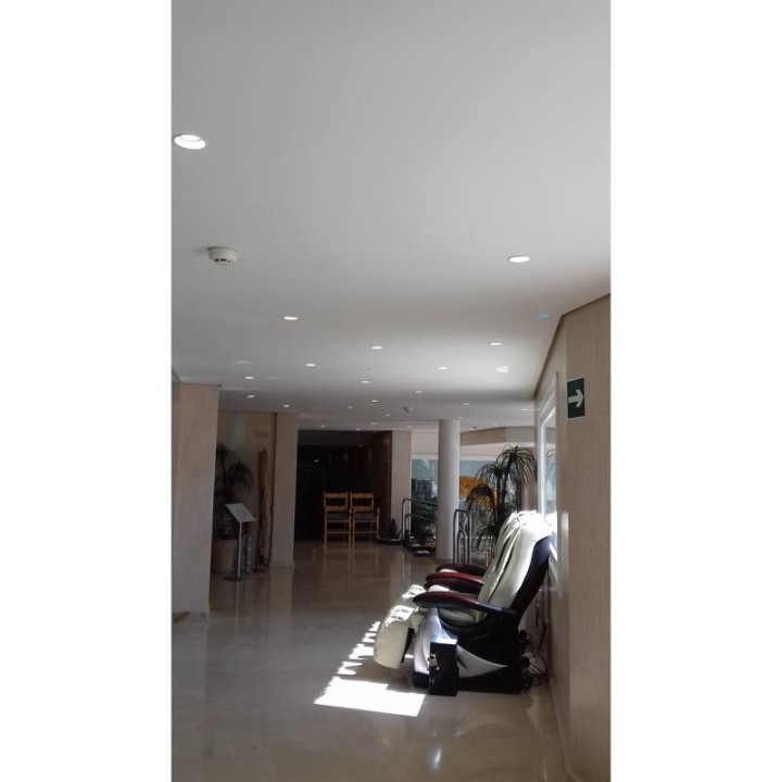 LEDA Lámpara empotrable basculante 10º antidesl.50W GU5,3 Bl INDELUZ 752A-G23X1D-01