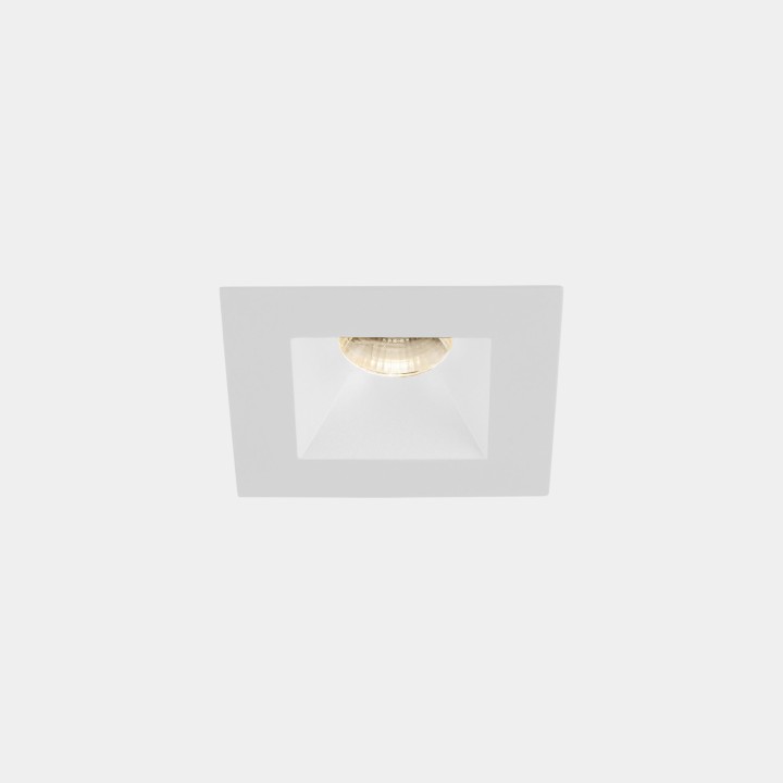 Downlight Play Deco Symmetrical Square Fixed 17.7W Blanco cálido - 3000K CRI 90 33º Blanco/blanco IP54 1610lm Leds C4 AG27-18W9M
