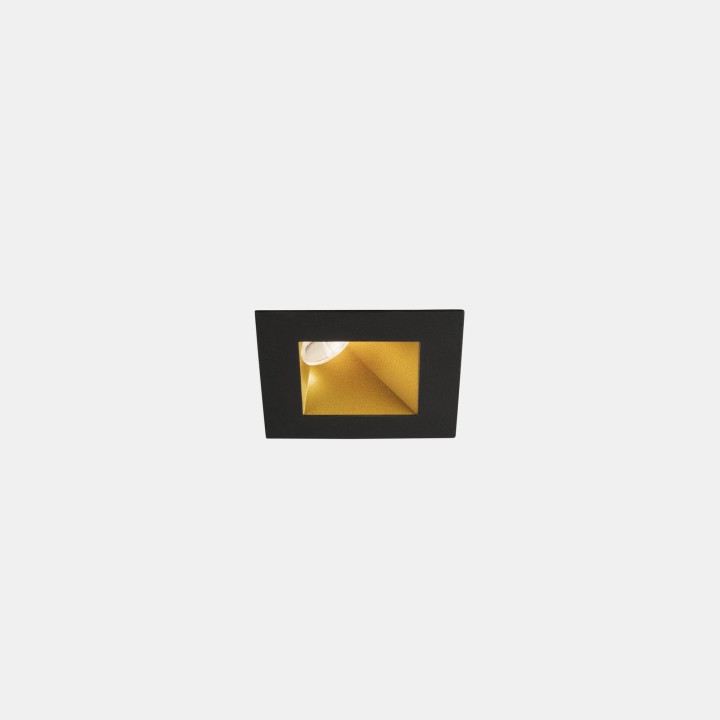 Downlight Play Deco Asymmetrical Square Fixed 6.4W Blanco cálido - 3000K CRI 90 28.4º Negro/Oro IP54 543lm Leds C4 AG29-P7W9M2BB